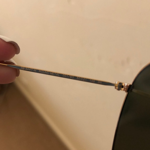 RAY BAN BLUE LENSES ROUND SUNGLASSES - Picture 3 of 5